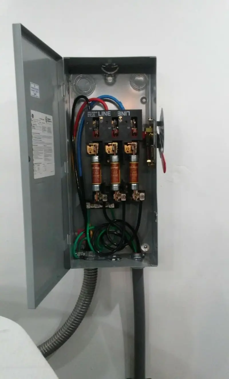 Three-phase disconnect switch installed for Smoke Detector Installation in East Stroudsburg